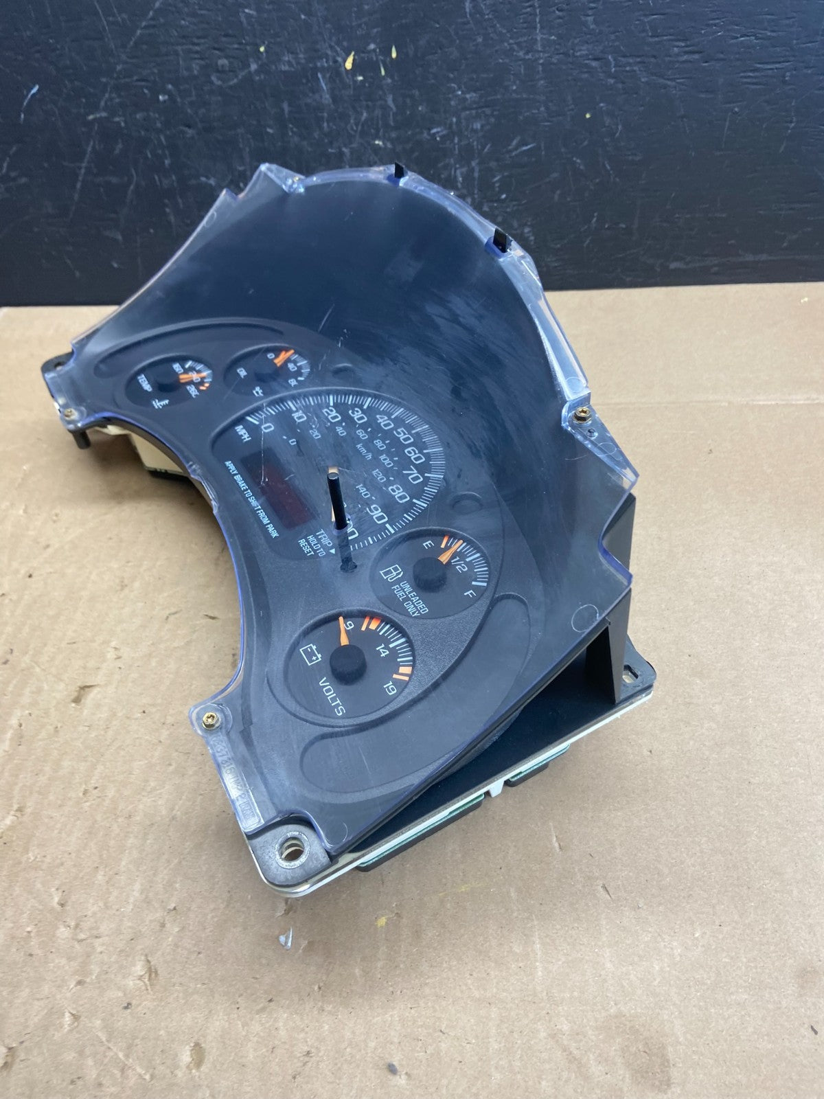 2001 to 2002 Chevrolet Express Speedometer Cluster Gauge OEM  AB9379 DG3