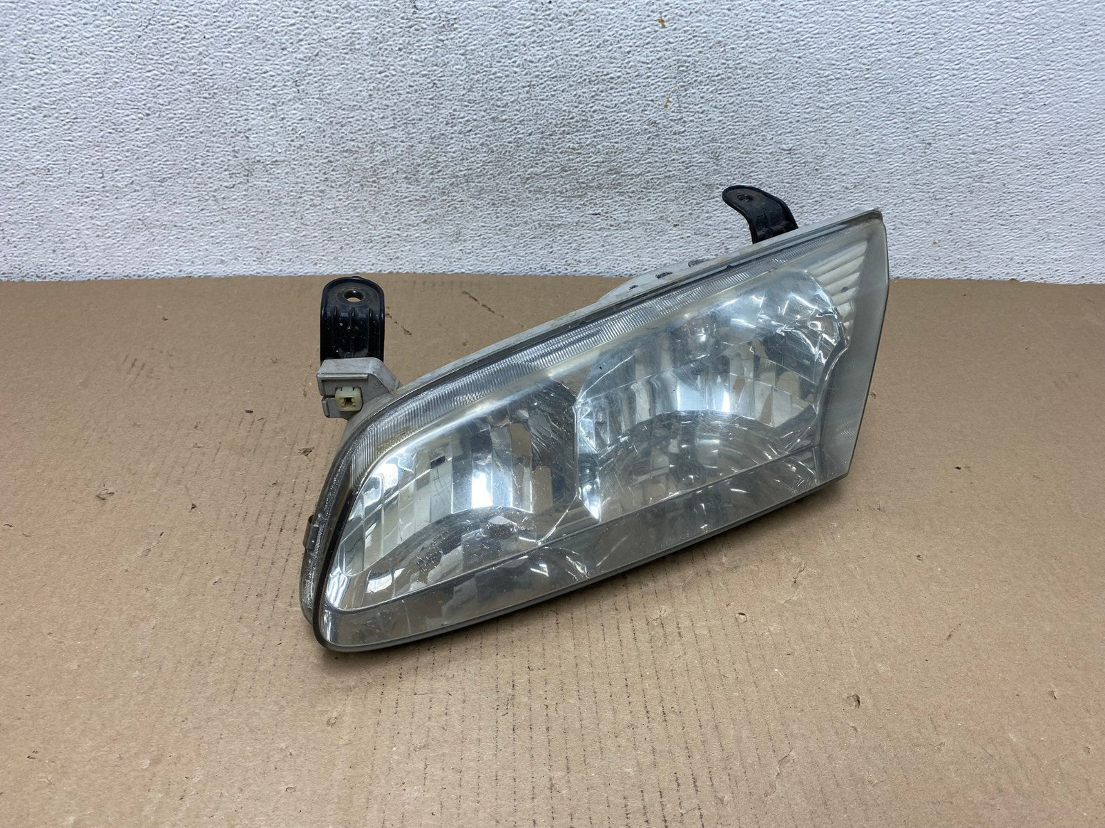 2000 to 2001 Toyota Camry Front Left Driver Side Headlight AF3086 LK2