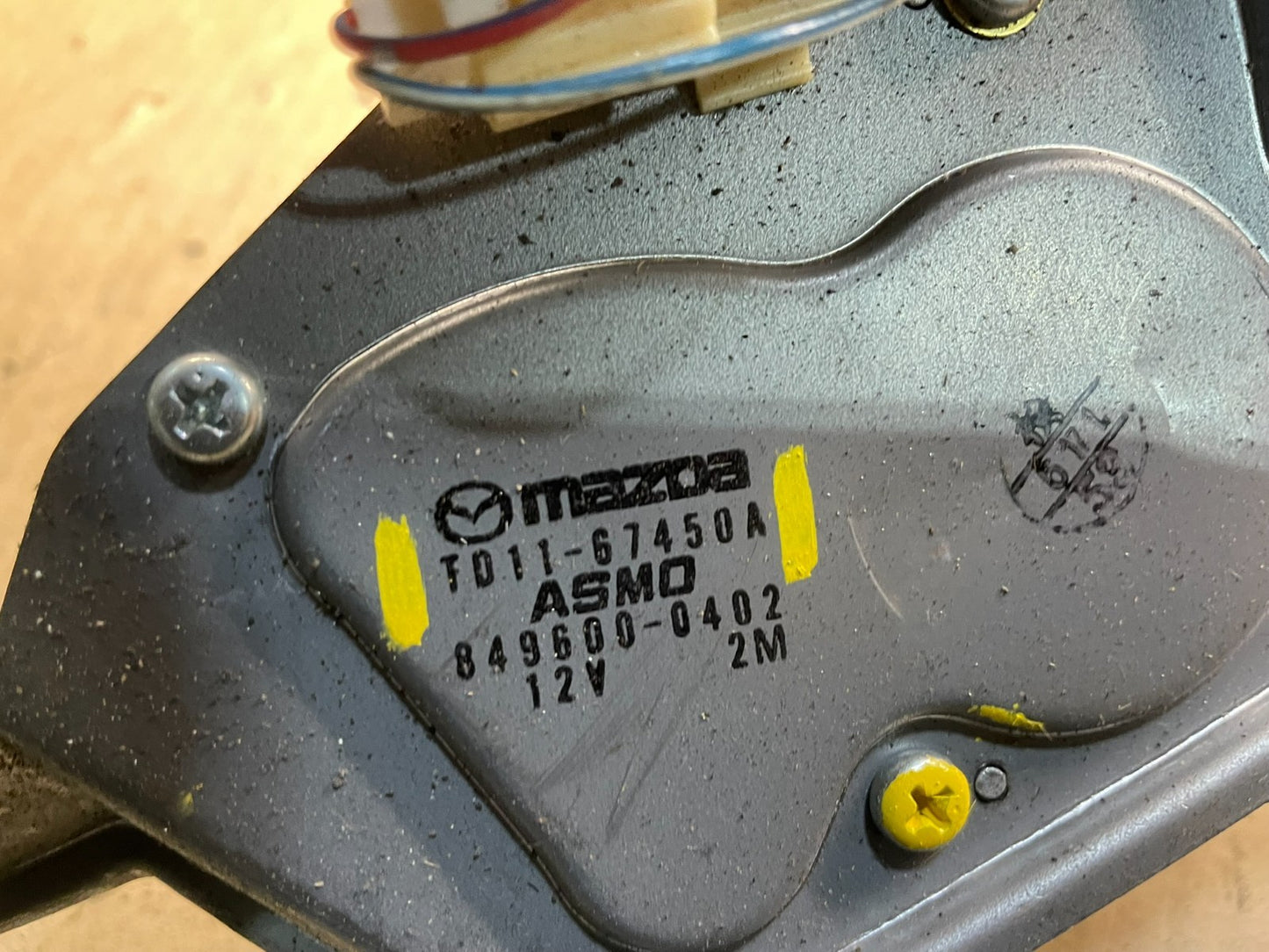 2007 to 2015 Mazda CX-9 CX9 Windshield Rear Wiper Motor v9064 DG6