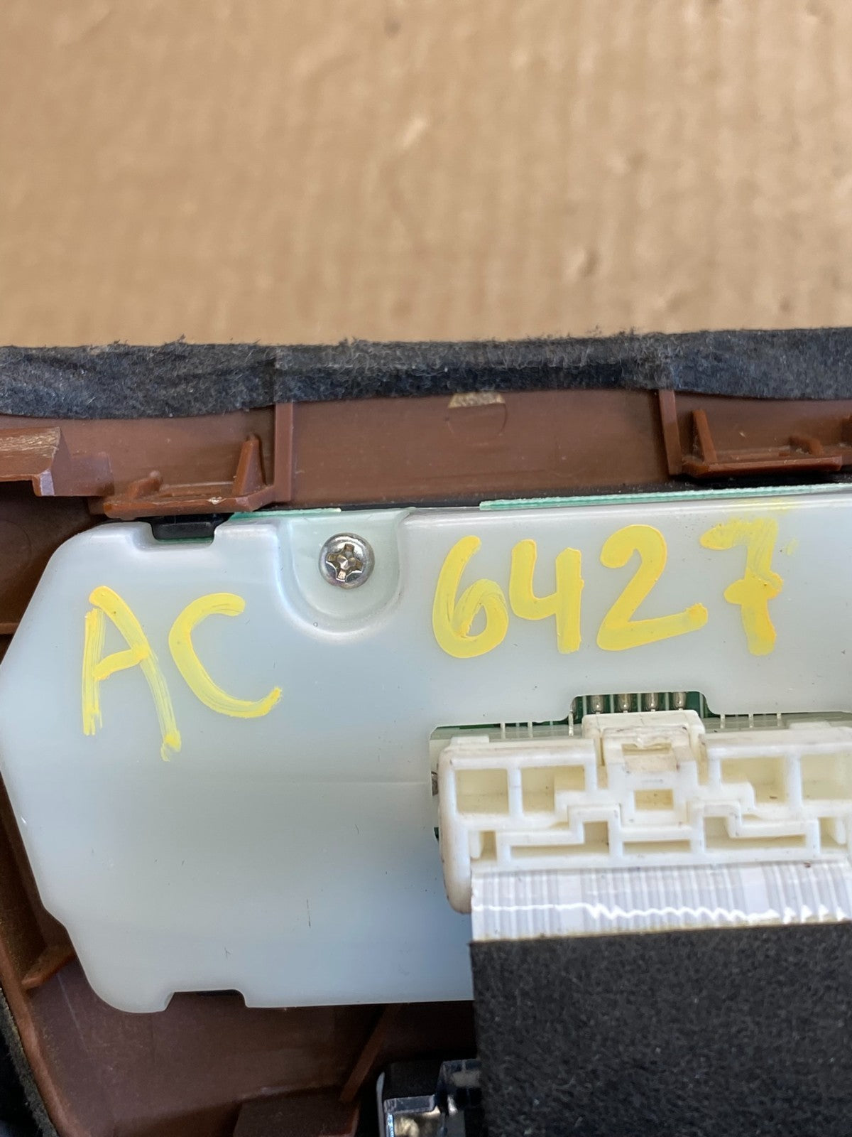 2006 to 2007 Infiniti M35 M45 Radio Audio Control Panel AC6427 DG6
