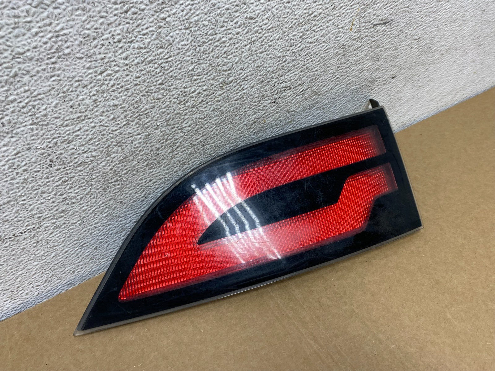 2011 to 2015 Chevrolet Volt Rear Right Passenger Side Inner Tail Light AF7283 DW2