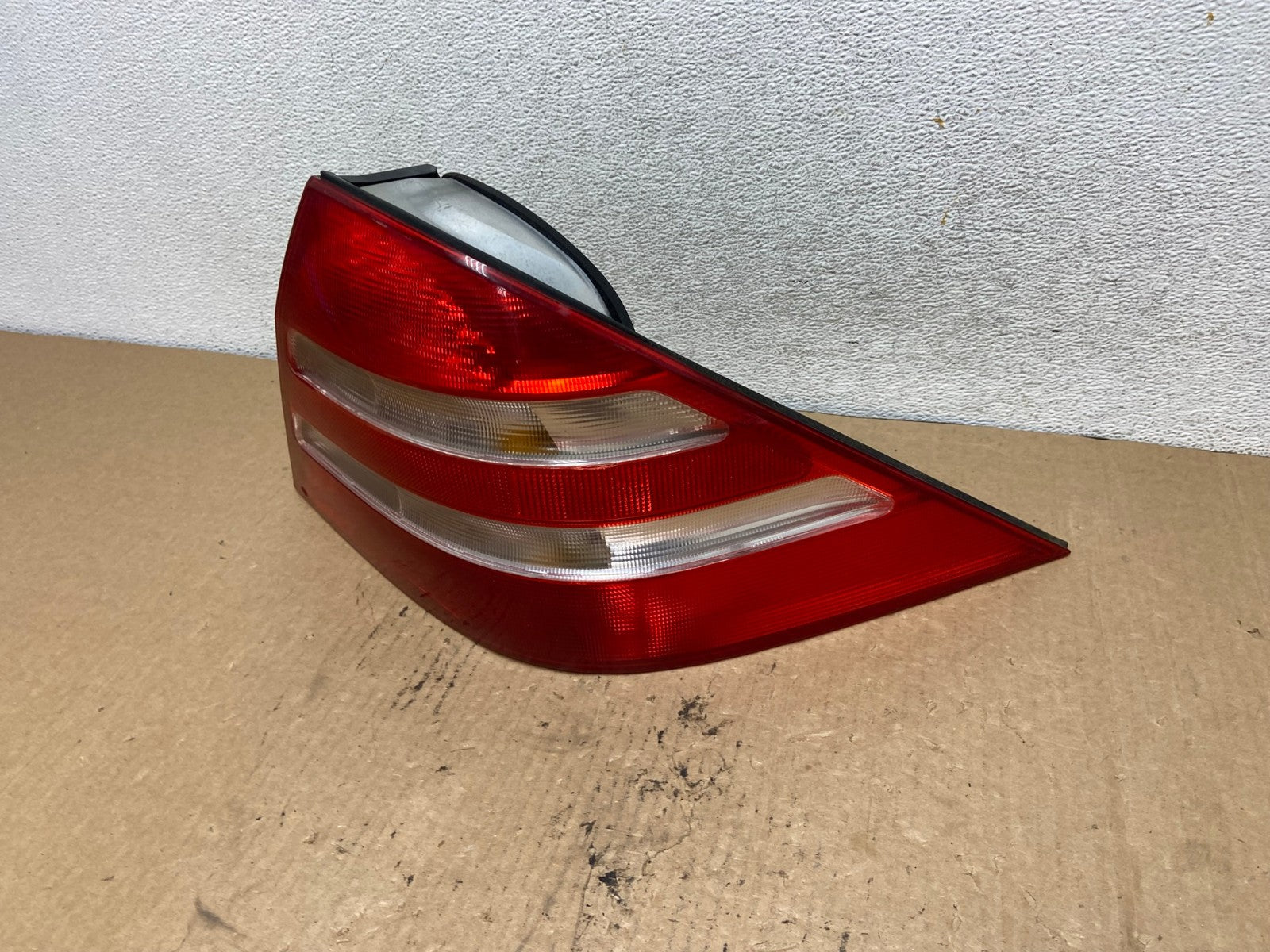2000-2002 Mercedes-Benz S-Class Tail Light Right Passenger Side AG2232 LK1