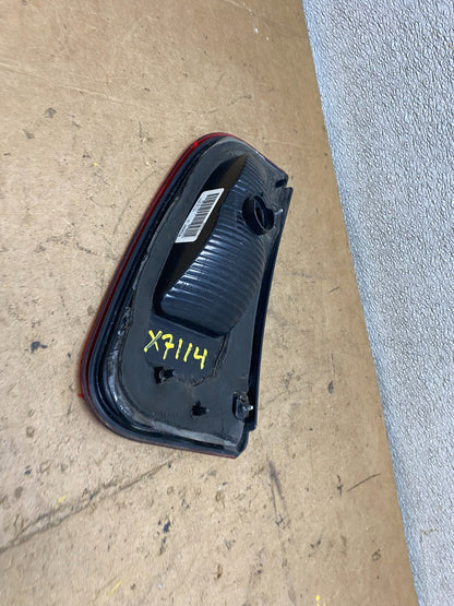 2003 to 2006 Lincoln Navigator Inner Tail Light OEM X7114 PS6