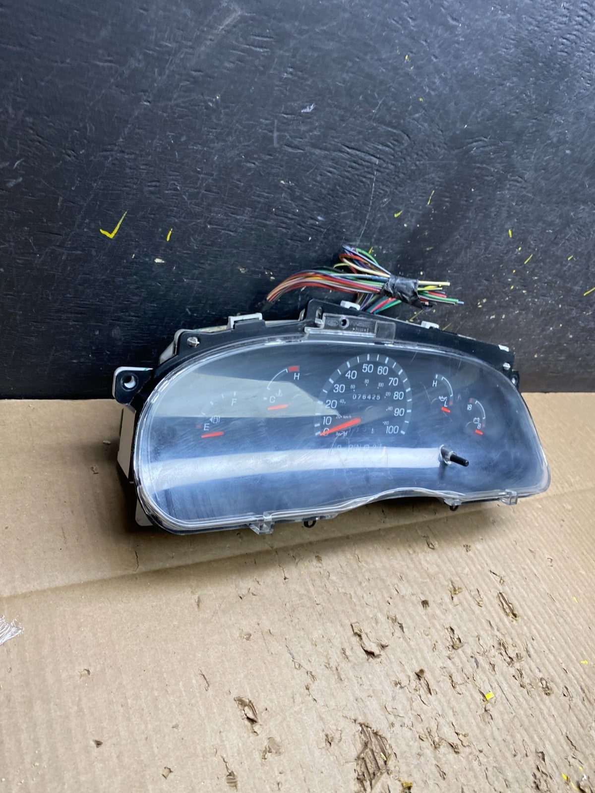 2001 - 2002 Ford Econoline E250 E350 Van Speedometer Instrument Cluster V1673 DG2