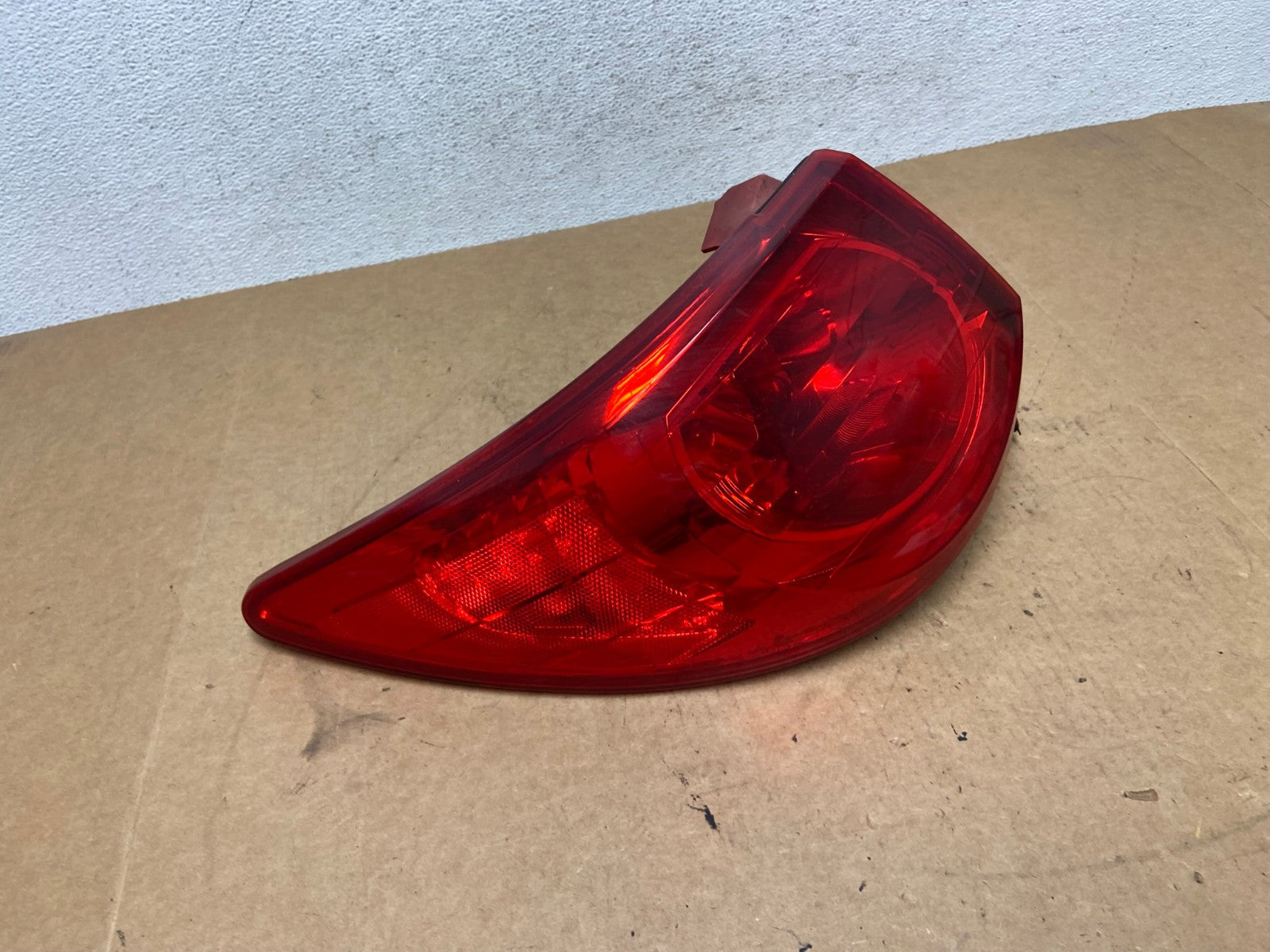 2009 2010 2011 2012 Chevrolet Traverse Left Driver LH Tail Light AE3123 LK2