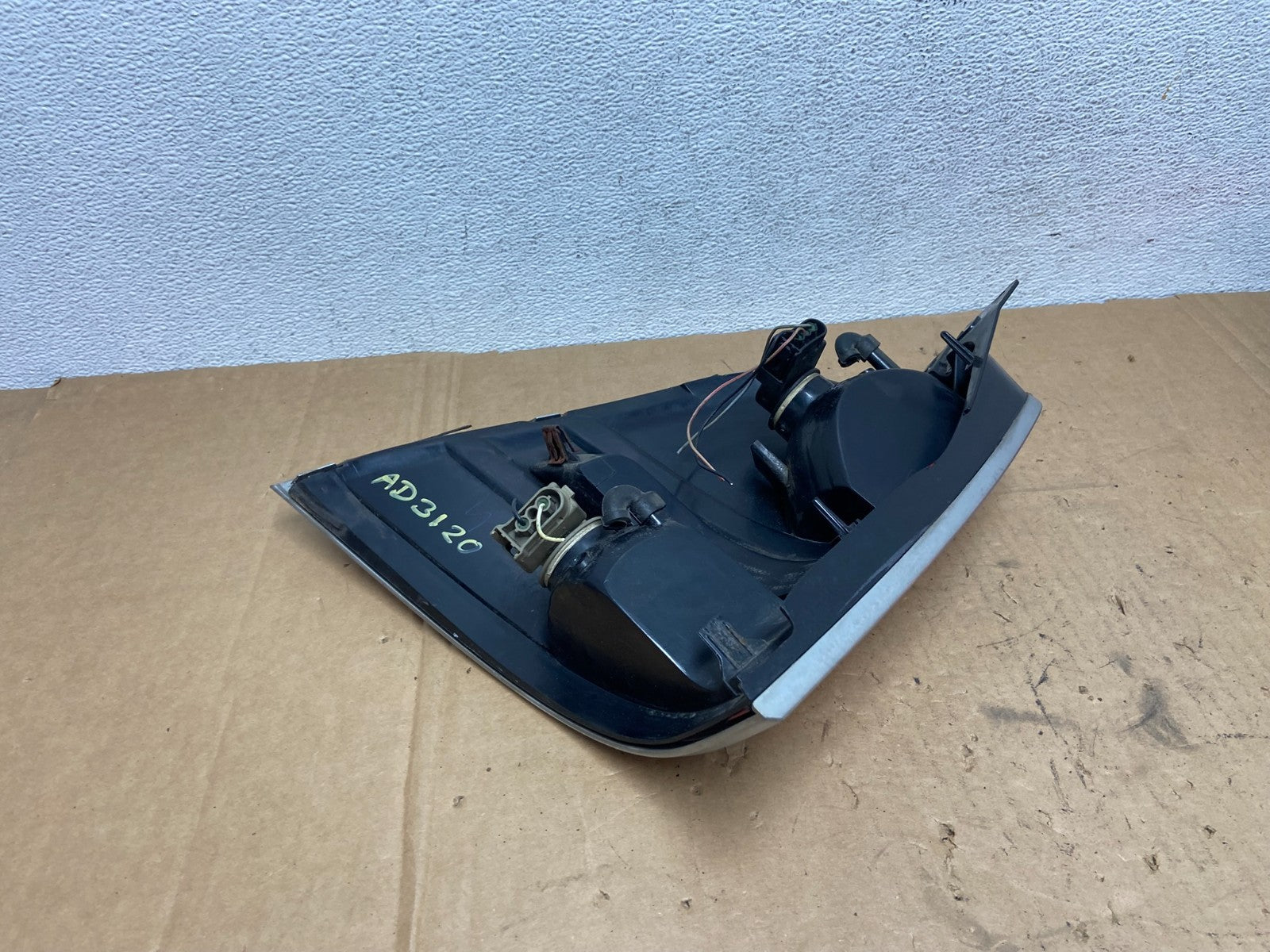 2004 to 2007 Mercury Monterey Right Passenger RH Side Tail Light AD3120 DG5