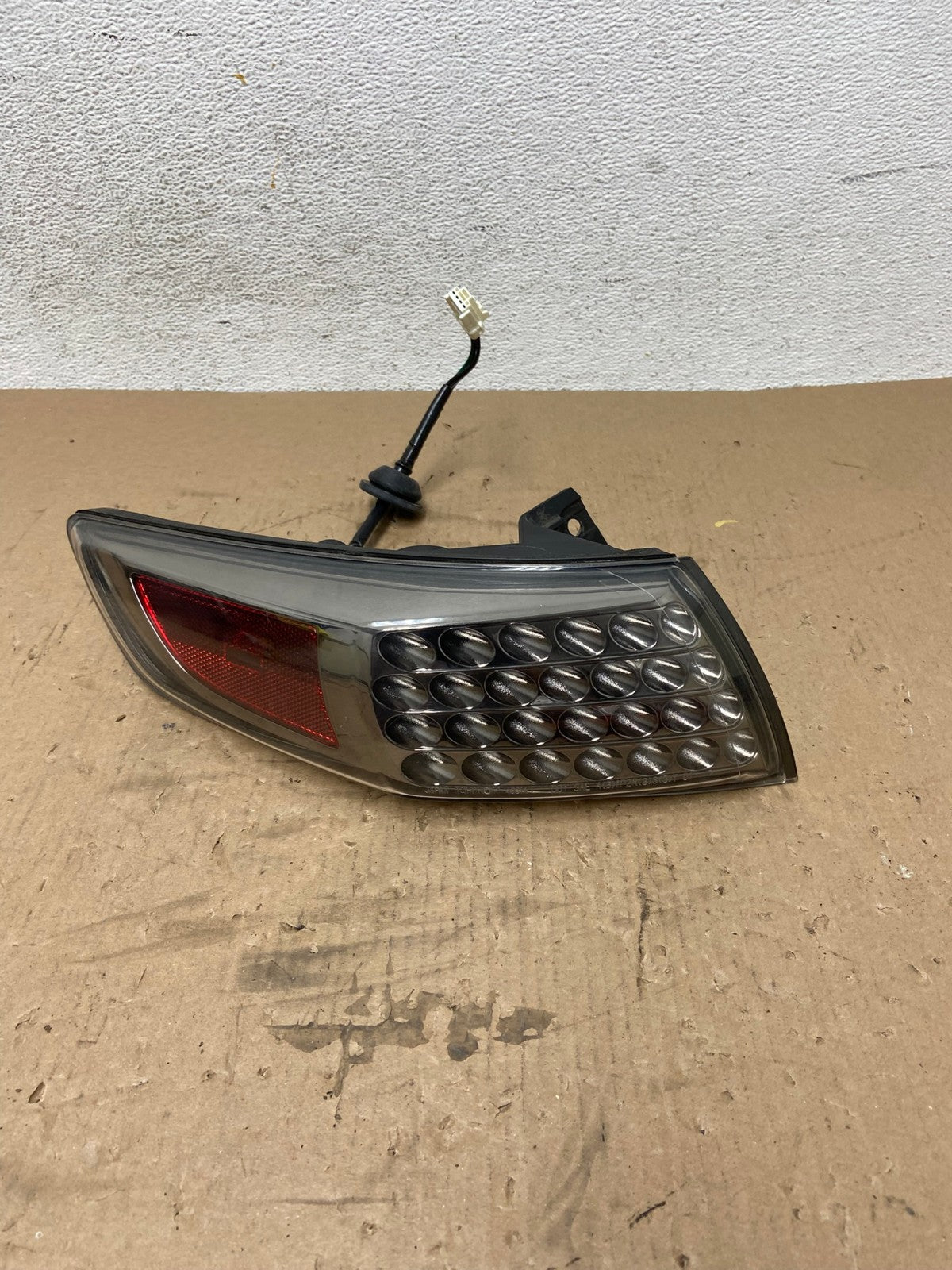 2006 to 2008 Infiniti Fx35 Left Driver Lh Smoked lens Tail Light AD7835 LK0