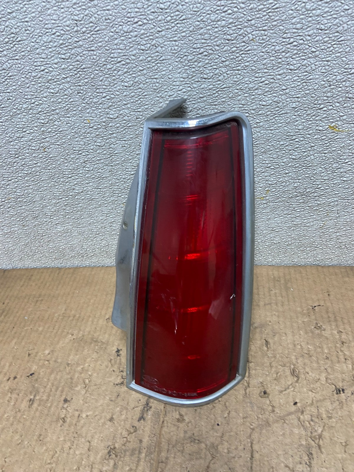 1984 to 1992 Lincoln Mark VII Right Passenger Side Tail Light OEM AA8510 LK0