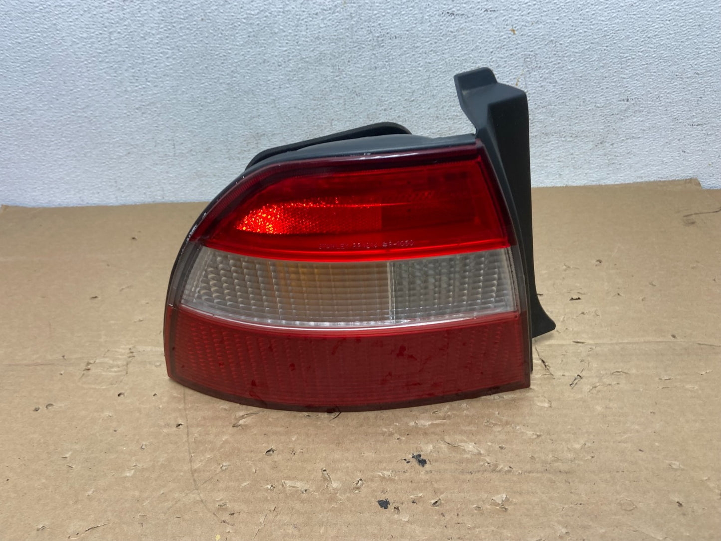 1994 - 1995 Honda Accord Left Driver Lh Side Tail light AD4111 DW0
