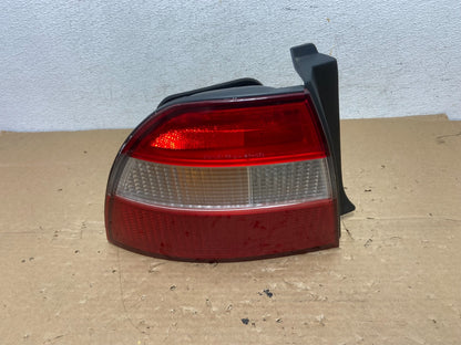 1994 - 1995 Honda Accord Left Driver Lh Side Tail light AD4111 DW0