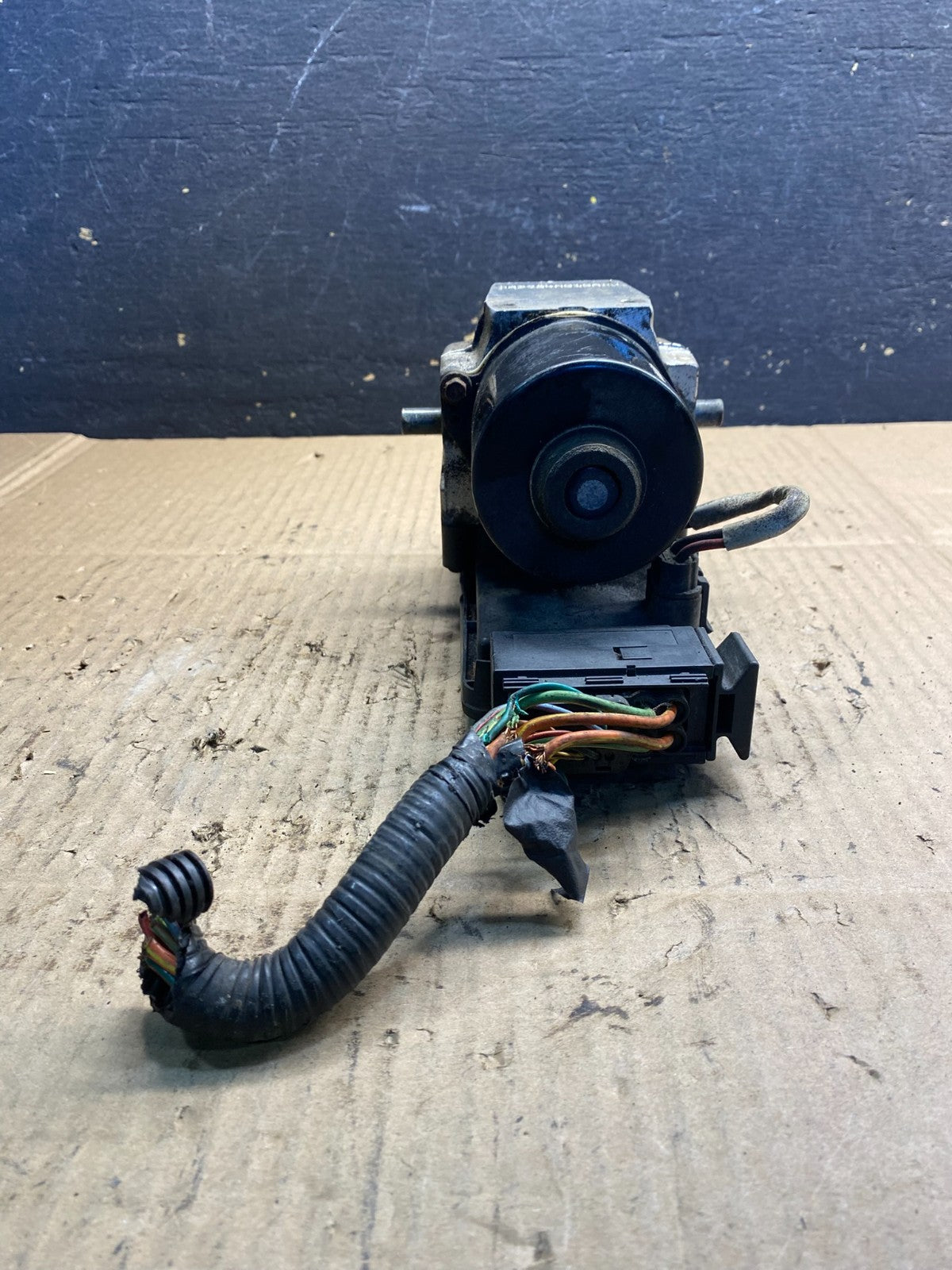 2003 2007 Ford E250 E350 Anti-Lock ABS Antilock Brake Pump AB2783 DG8