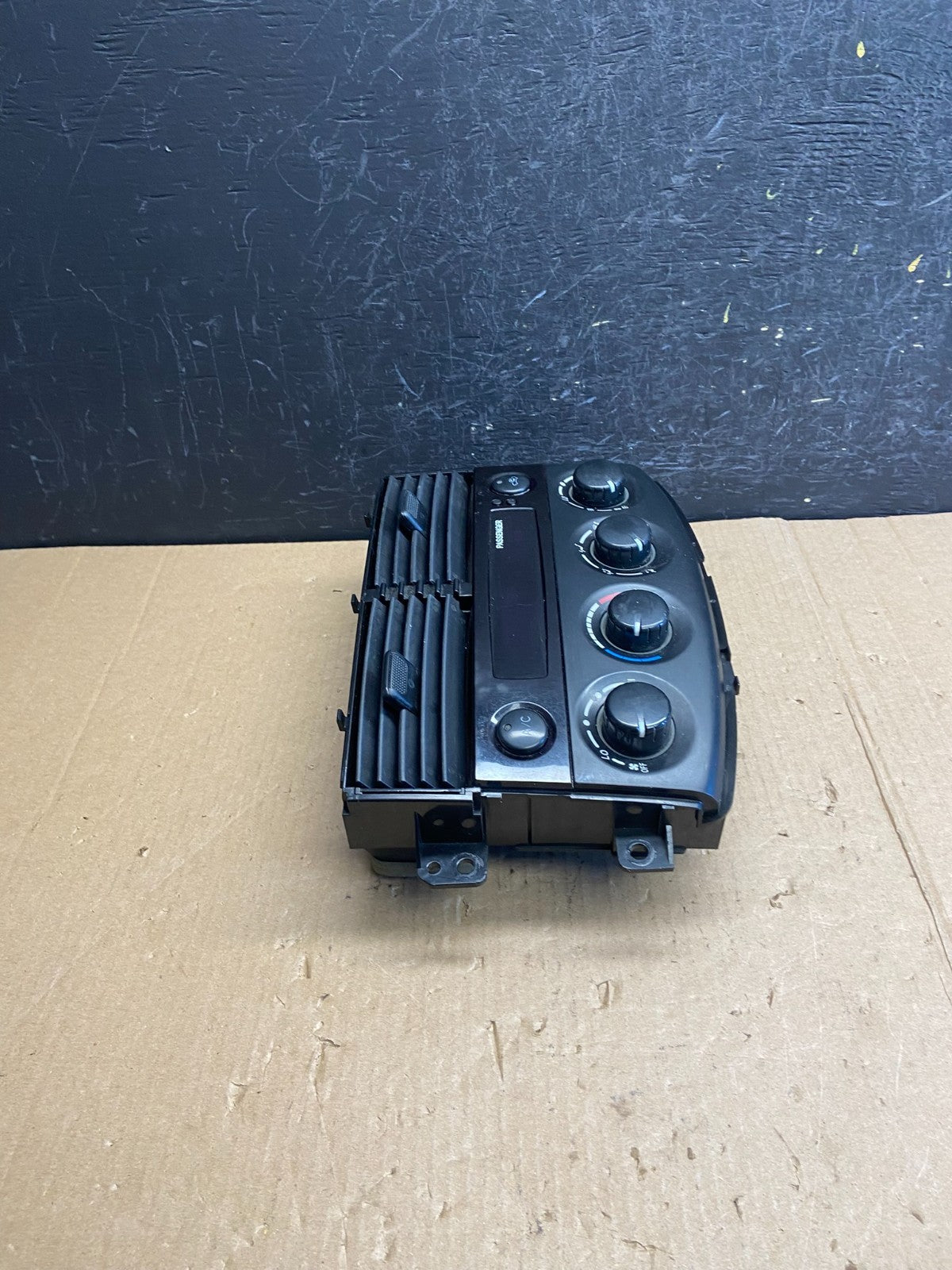 2004-2005 Toyota Sienna AC Climate Heater Temperature Control Air Vent AE3813 DG1