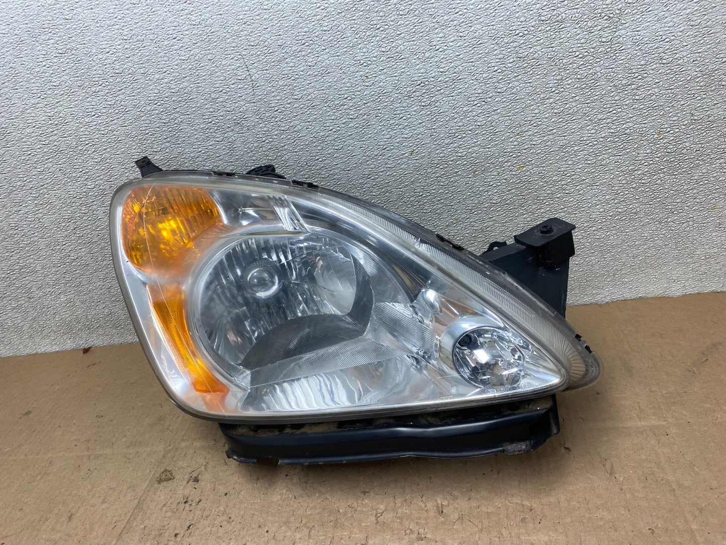 2002 to 2004 Honda CRV CR-V Right Passenger RH Halogen Headlight W0982 DW1