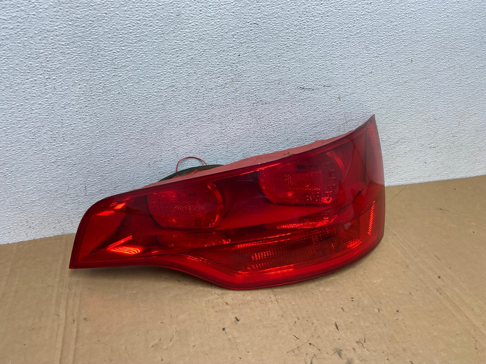 2007 2008 2009 Audi Q7 Right Passenger Rh Side Tail Light AD2803 LK2