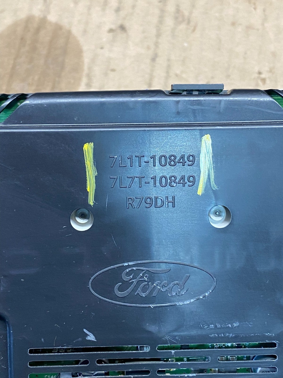 2007 to 2008  Lincoln Navigator Speedometer Gauge Cluster p0019 DG6