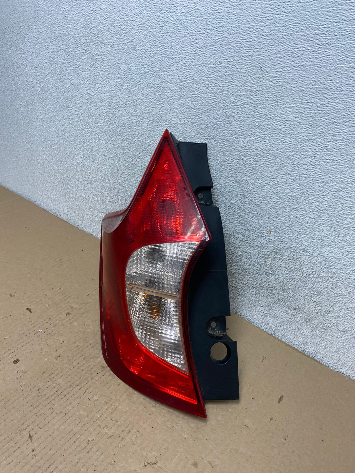 2014 - 2019 Nissan Versa Note Hatchback Left Driver LH Tail Light AF3114 LK1
