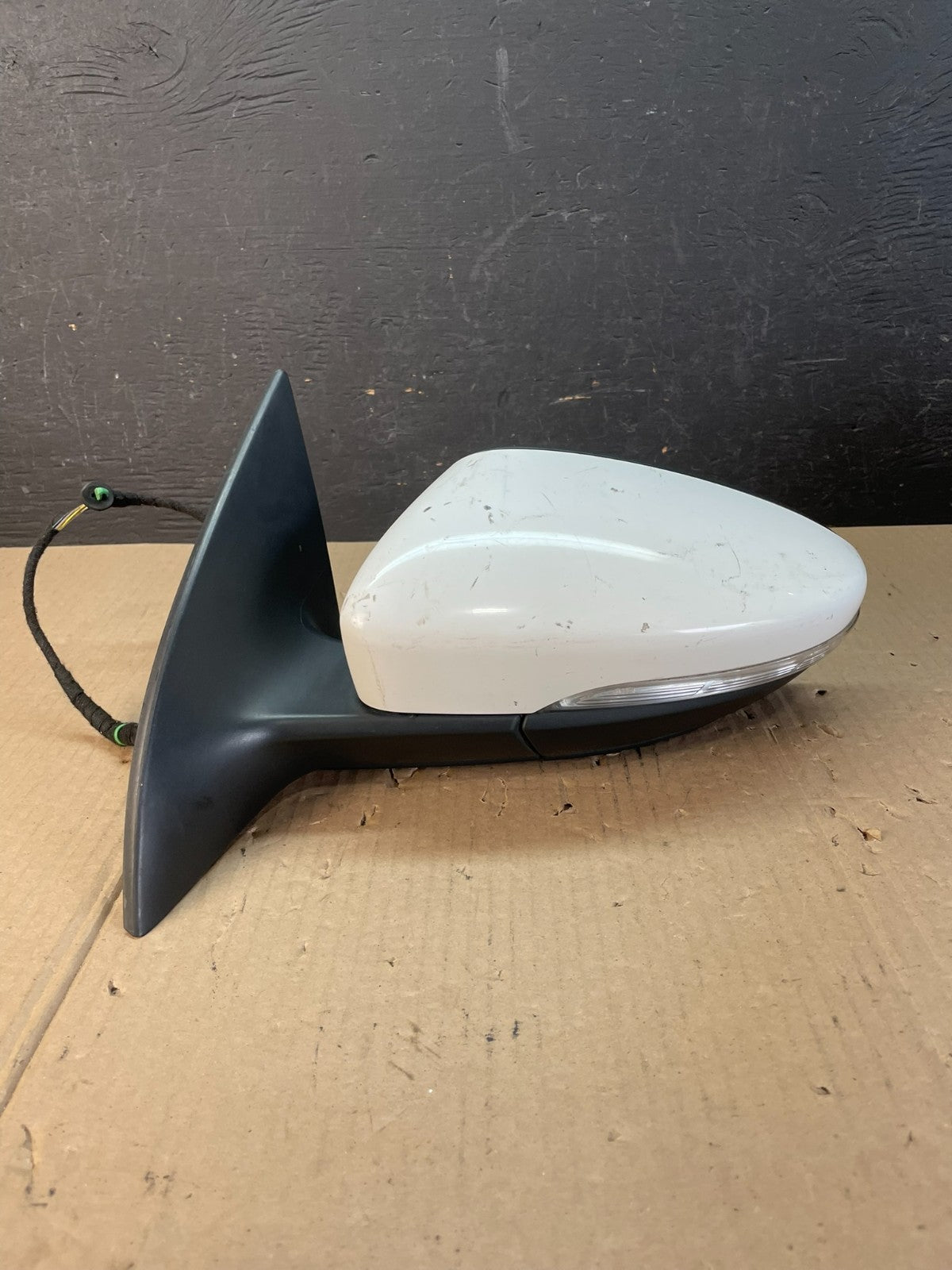 2009 to 2012 Volkswagen CC Left Driver LH Power Door View Mirror AD8683 DW0