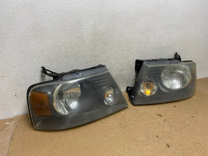 2004 to 2008 Ford F-150 F150 Left+Right Halogen Headlights AH8887 DW1