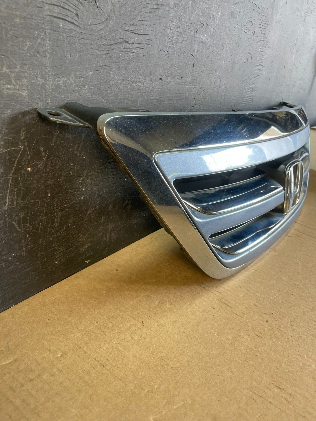 2005 2006 2007 Honda Odyssey Front Upper Grill Grille AD0200 DG2