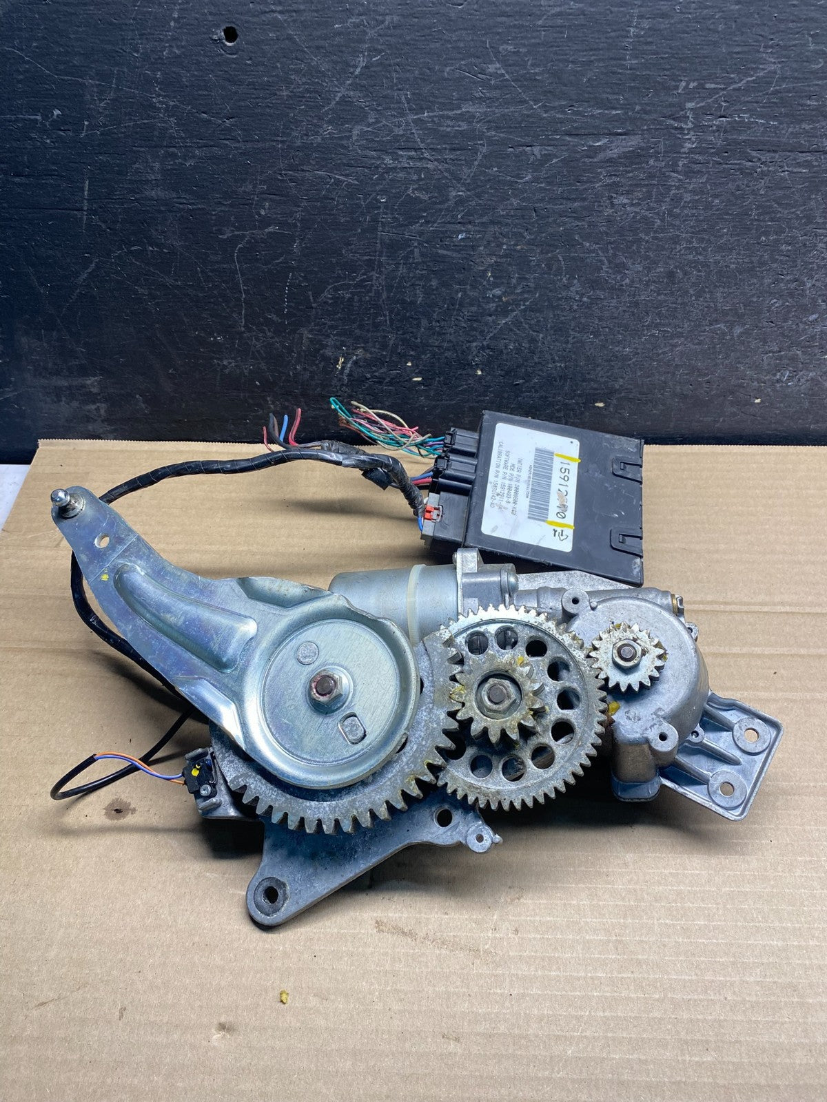 GMC Acadia Yukon Tahoe Rear Trunk Liftgate Power Motor Actuator AF0043 DG4
