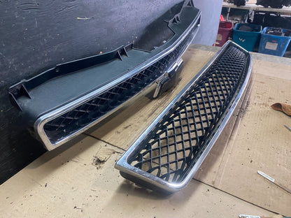 2007 to 2014 Chevrolet Tahoe Suburban Lower Upper Grill Grille Set Oem V2766 DG2