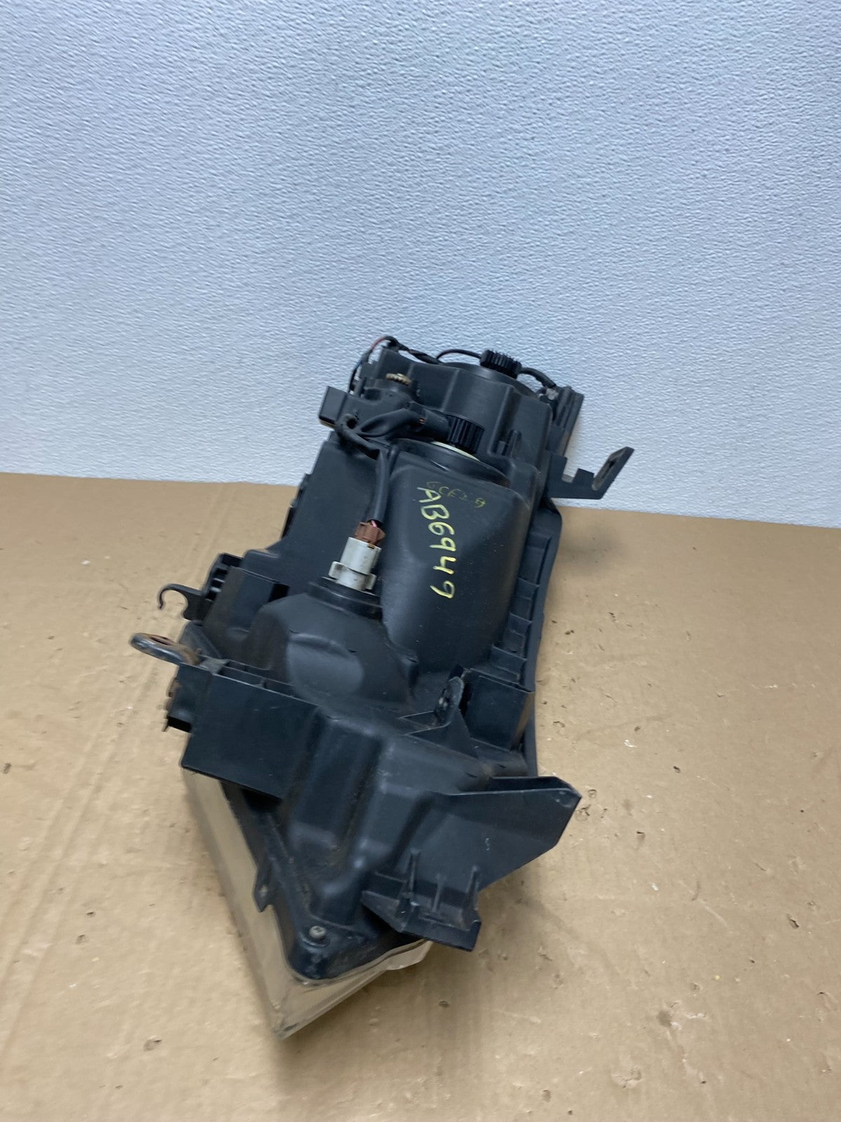 2012 to 2017 Nissan Quest Left Driver LH Side Headlight Halogen Oem AB6949 DW6