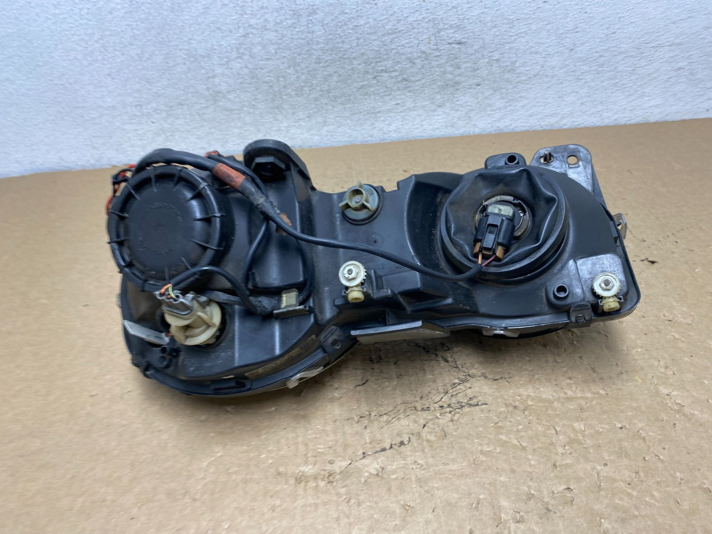 2000 to 2002 Jaguar S-Type Right Passenger Side Halogen Headlight AF8201 DW5