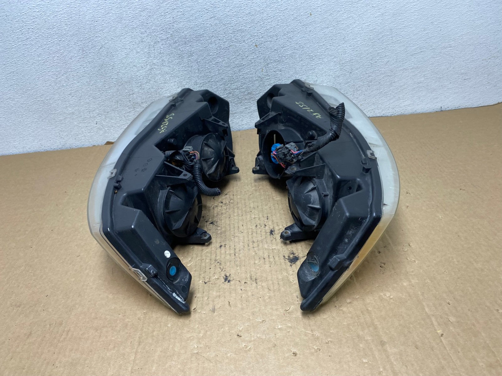 2003 to 2007 Saturn Ion Halogen Headlights Left+Right Side AG2158 LK9