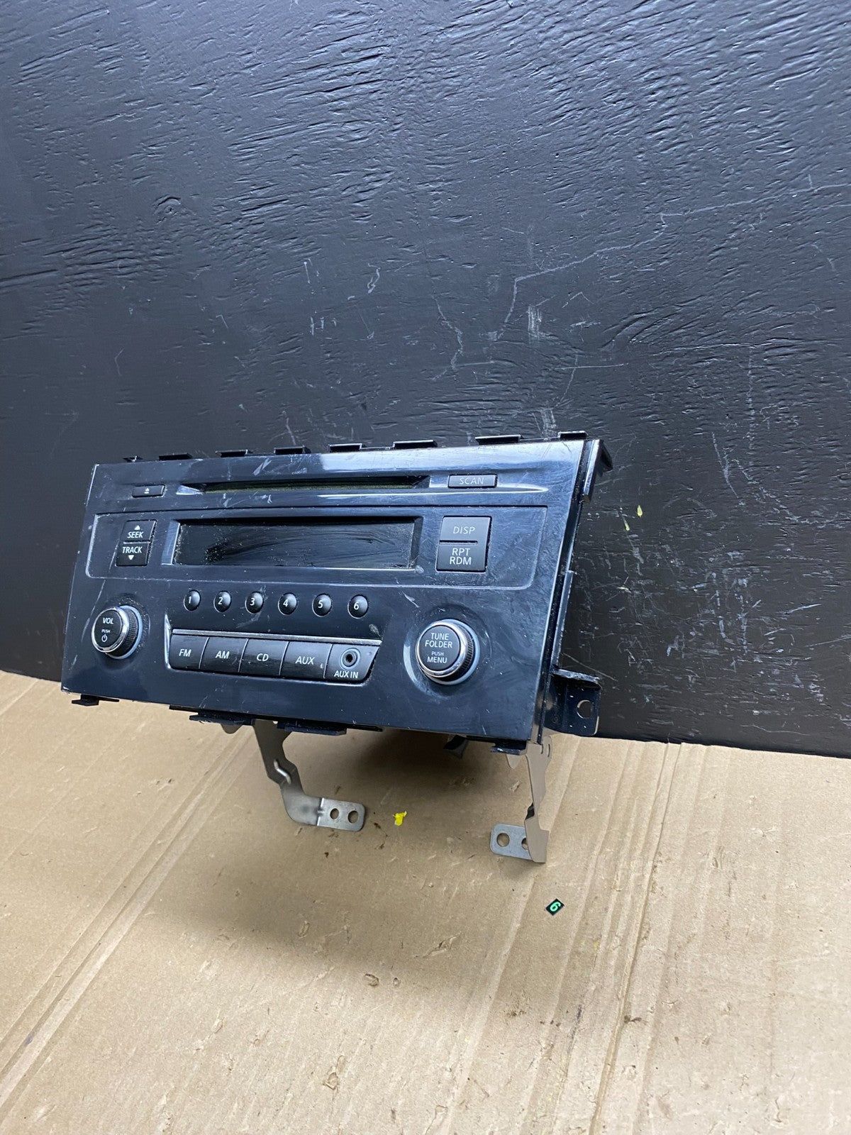 2013 to 2015 Nissan Altima Radio Cd Mp3 Player AUX Port 281853ta0g AB8996 DG4