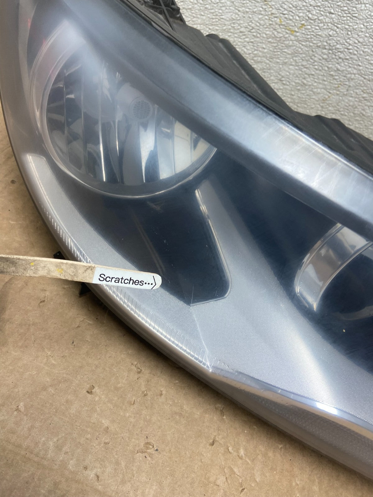 2012 to 2018 Volkswagen Tiguan Right Passenger RH Halogen Headlight Y8537 DG3