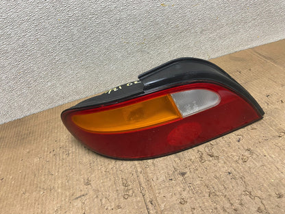 1996 1997 1998 Hyundai Elantra Sedan Left Driver LH Tail Light Oem AA8569 DW0