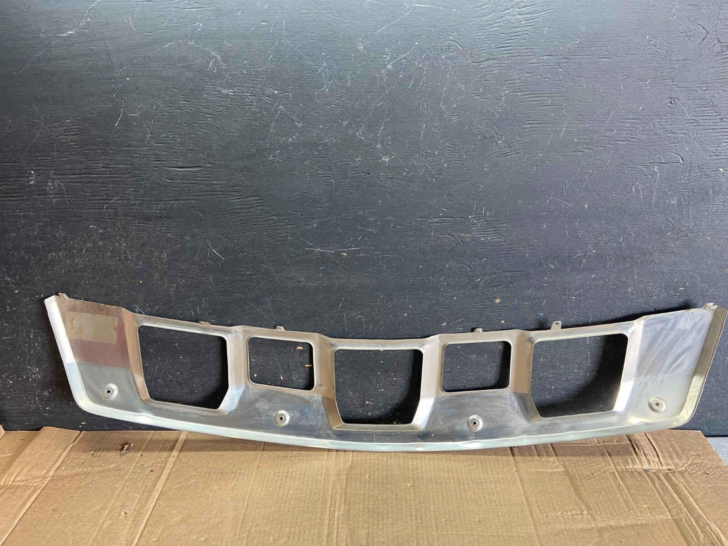 2009 to 2011 Mercedes-Benz ML550 Front Bumper Cover Metal Skid O11667