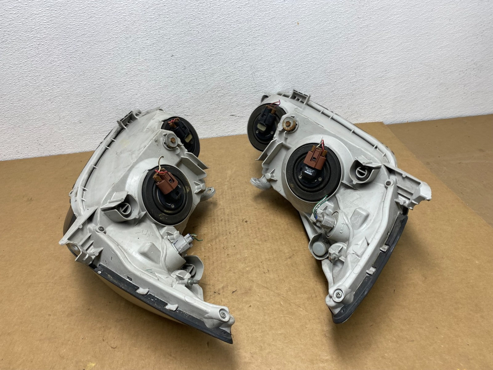 2002 2003 2004 Toyota Camry Left+Right Set Side Halogen Headlights AC1793 DW8
