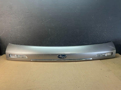 2005-2009 Subaru Legacy Outback Tail Lift Gate Trunk Finish Molding AD0226 DG0