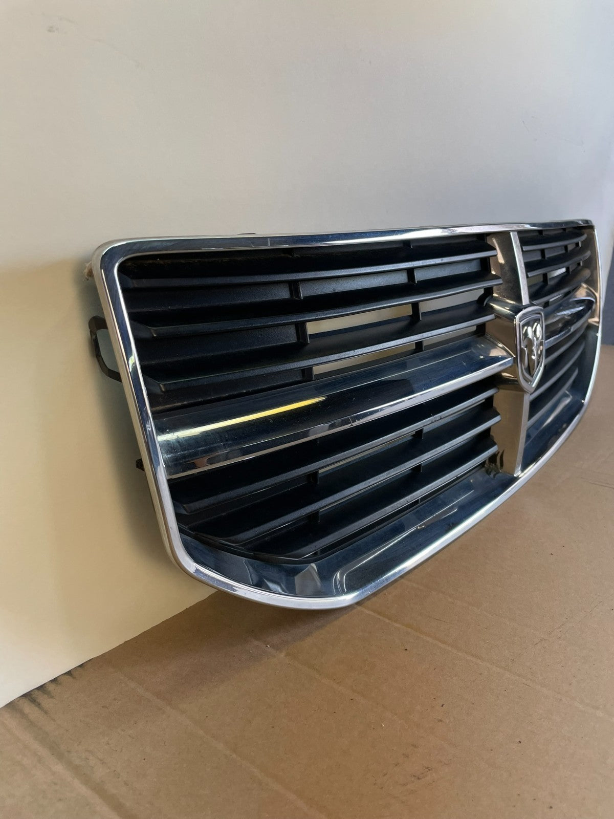 2007 2008 2009 2010 Dodge Caliber Upper Front Chrome Grill Grille AG0972 DG2