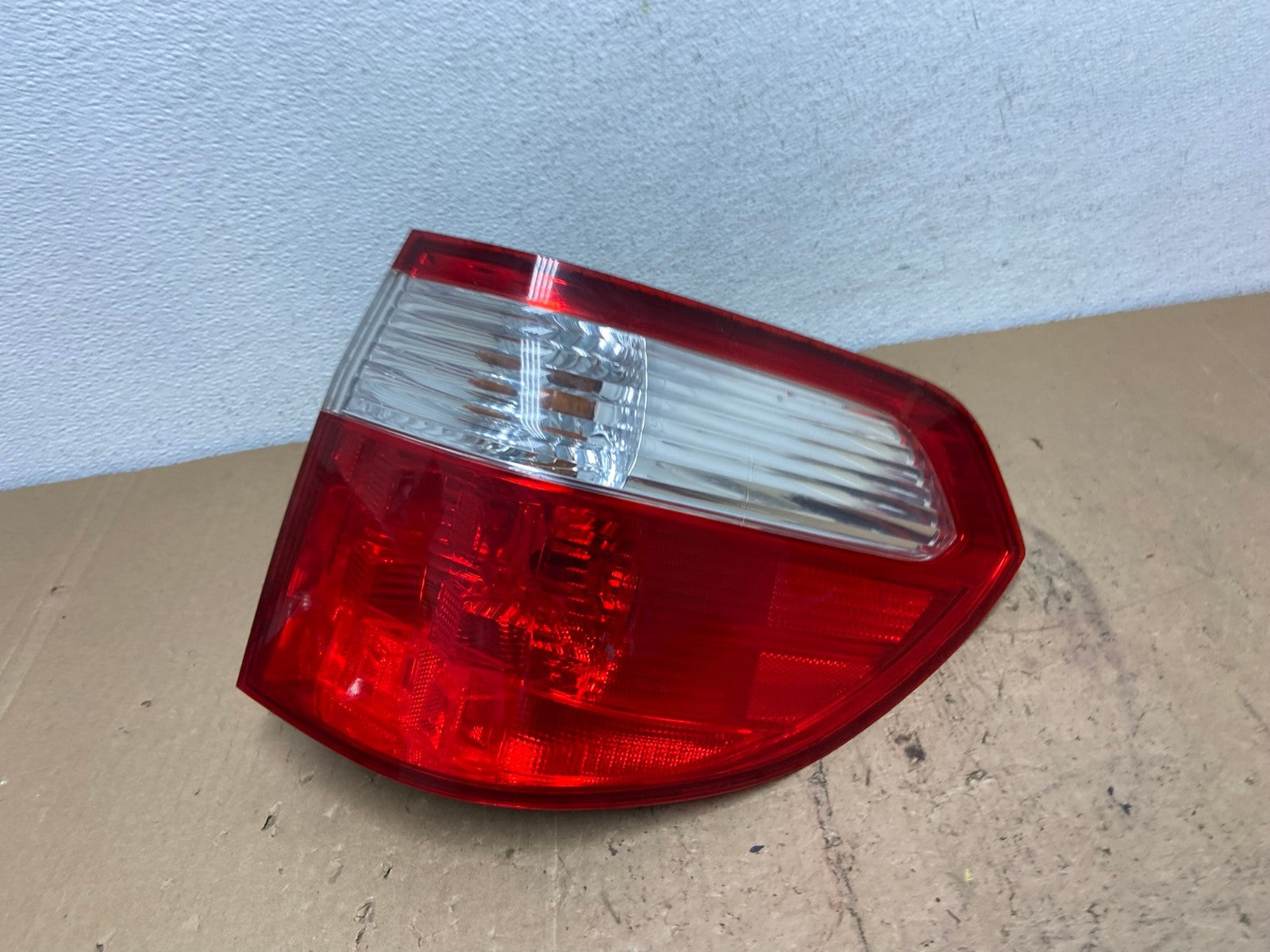 2005 2006 2007 Honda Odyssey Right Passenger RH Side Tail Light AC7328 LK0