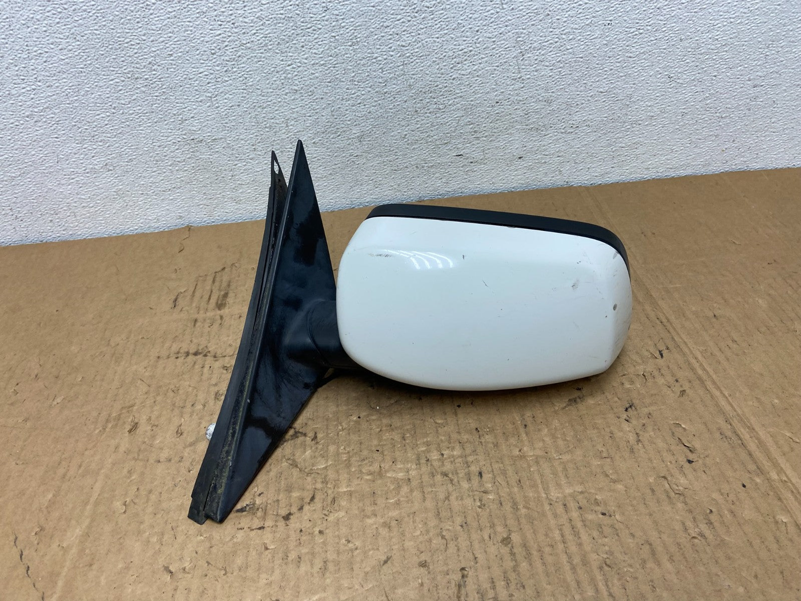 2004 - 2006 BMW 5-Series 525i 530i Left Driver LH Door View Mirror AC7813 DG0
