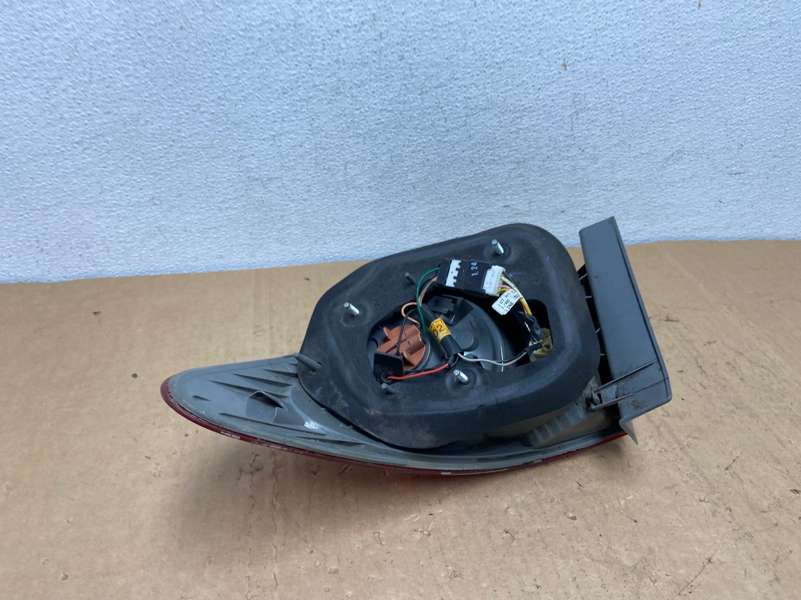 2007 to 2010 Hyundai Elantra Sedan Left Driver Side Tail Light AD1282 LK4