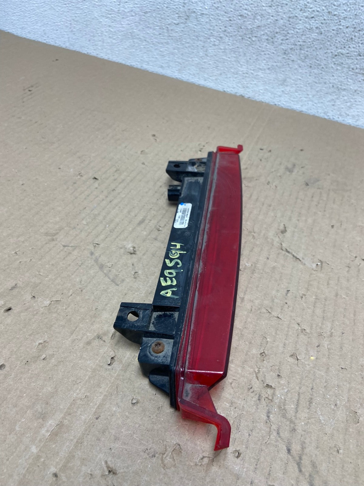 2009-2017 Chevrolet Traverse High Mounted 3rd Third Stop Brake Light AE9594 LK5