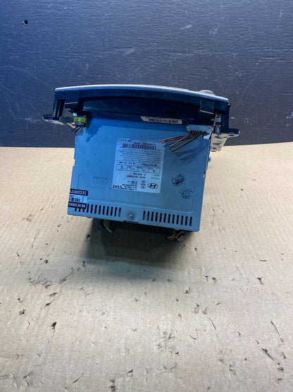 2007 to 2012 Hyundai Veracruz Auto Climate Temp Control Radio Bezel OE ac8936 DG3