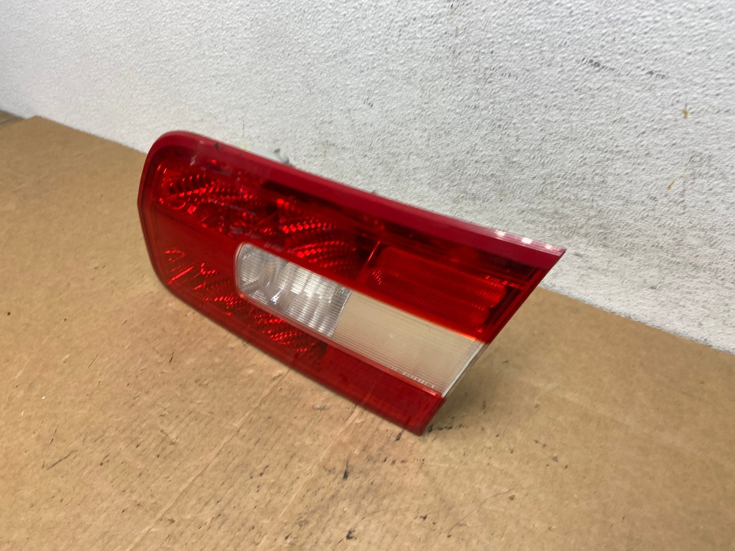 2007-2009 Lincoln Zephyr MKZ Right Passenger Side Tail Light Inner AD4713 LK1