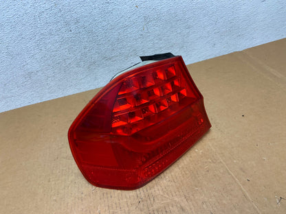 2009 2010 BMW 323i 325i 328i 335i 3 Series Left Driver Tail Light AD9153 LK2