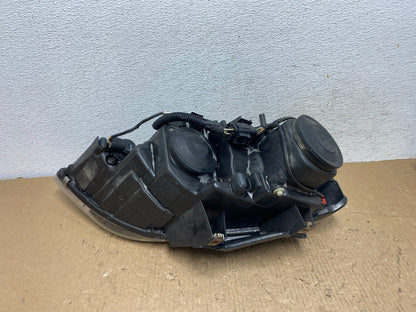2004 to 2006 Chrysler Pacifica Headlight Left Driver LH Halogen AD8808 DW5