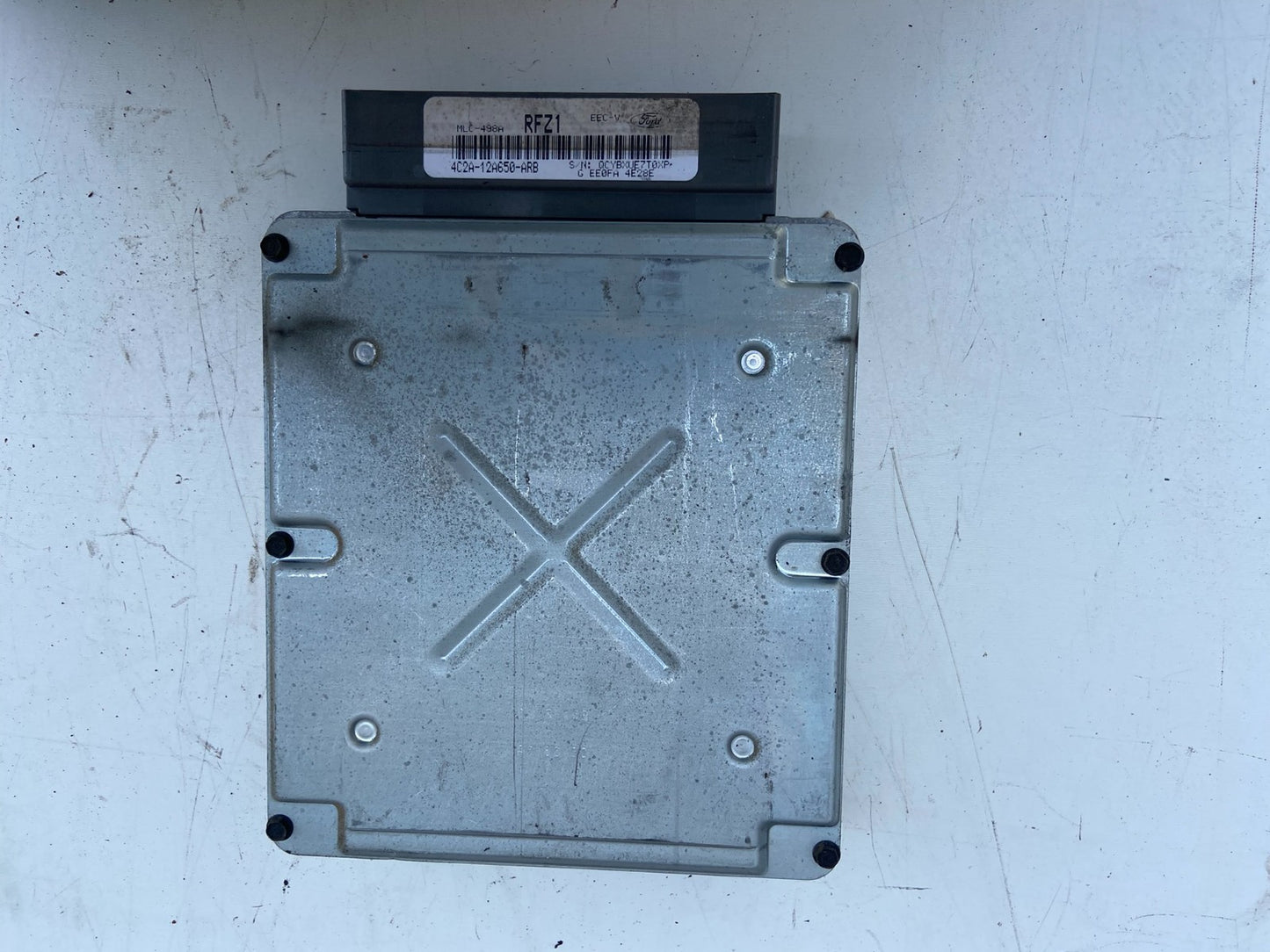 2004 Ford Crown Victoria Engine Control Unit ECU Computer Module AD2886 DW1
