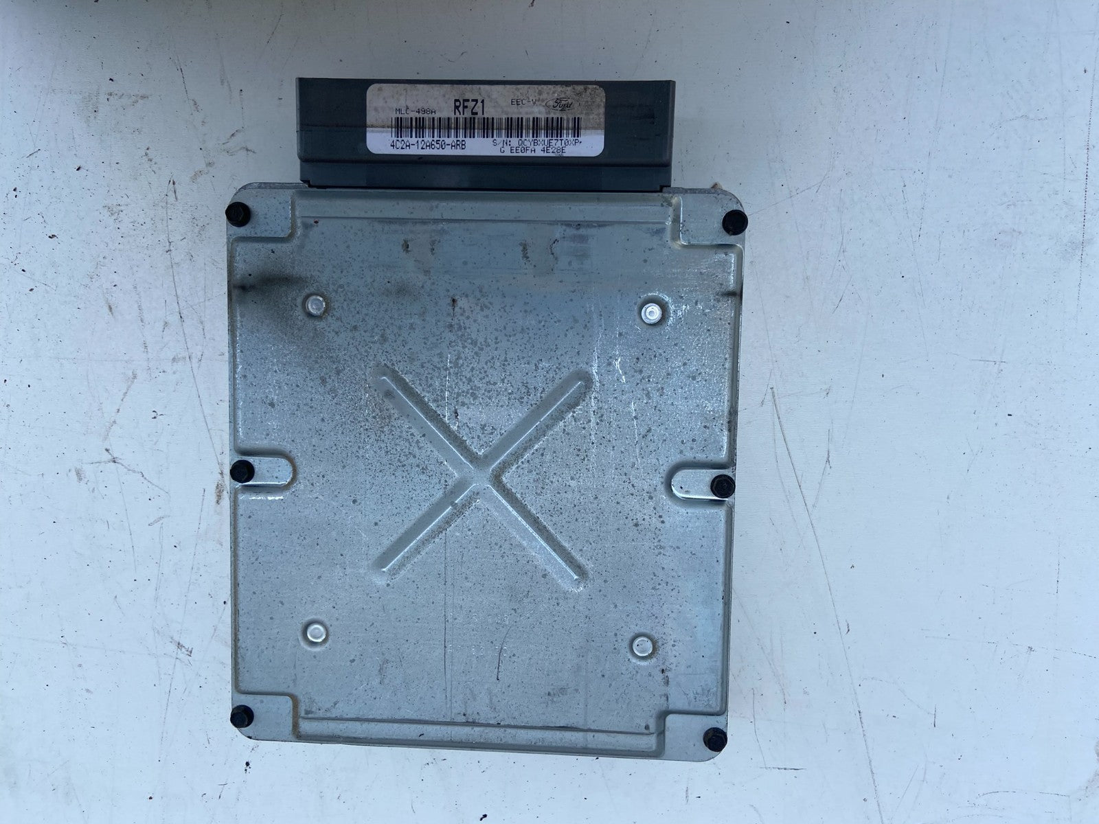 2004 Ford Crown Victoria Engine Control Unit ECU Computer Module AD2886 DW1
