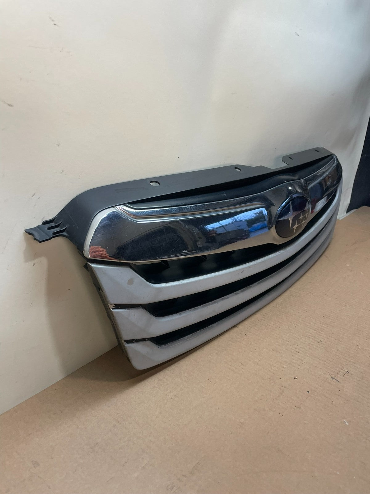 2010 to 2012 Subaru Legacy Outback Wagon Front Grill Grille AI4364 DG2