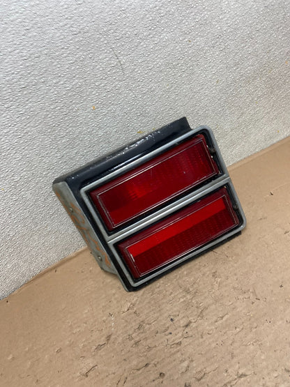 1980 to 1987 Oldsmobile Cutlass Left Driver LH Side Tail Light AB0921 DG2