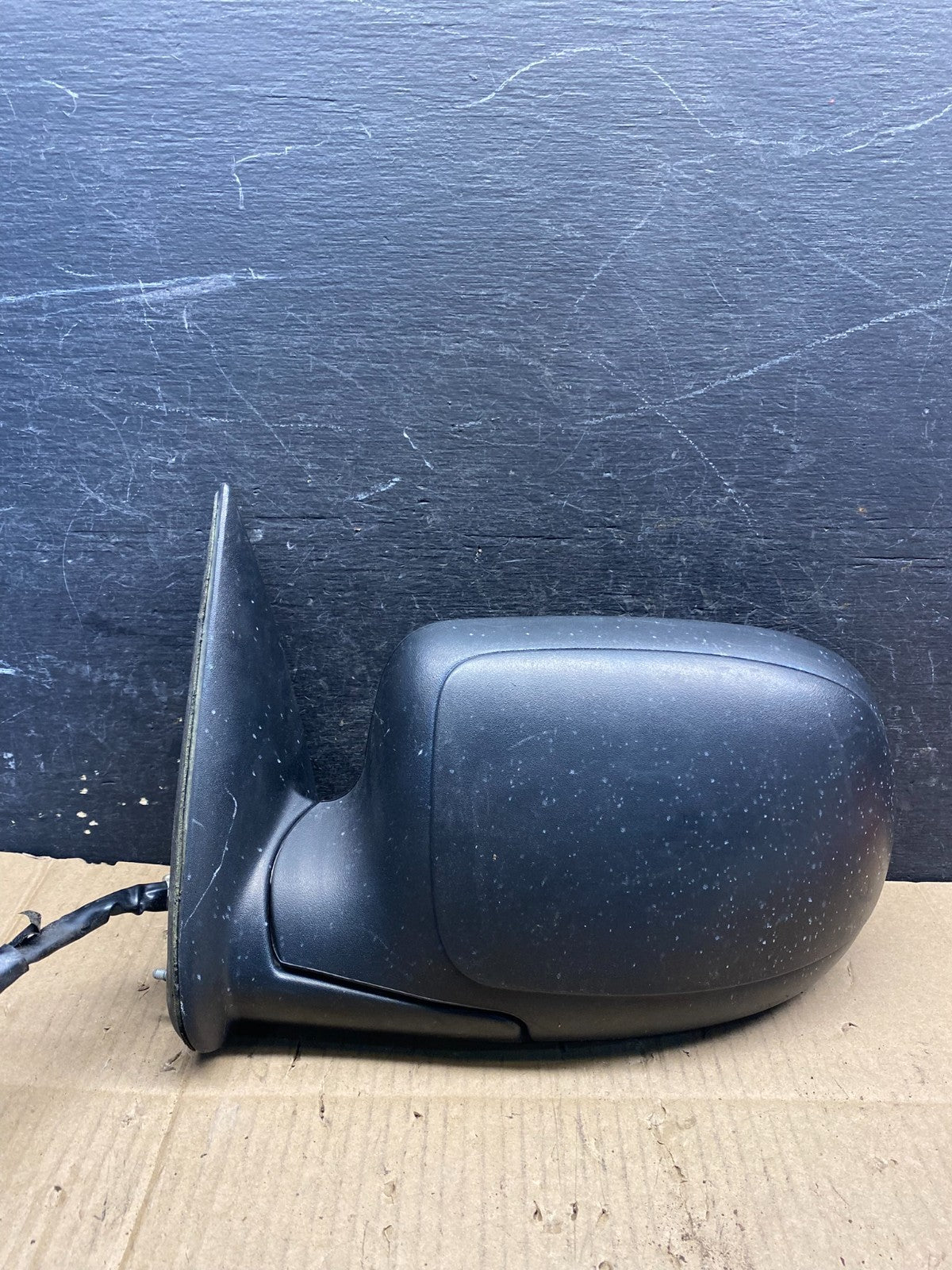 2003-2006 Chevrolet Tahoe Suburban Left Driver LH Turn Door Mirror OEM S2198 DG0