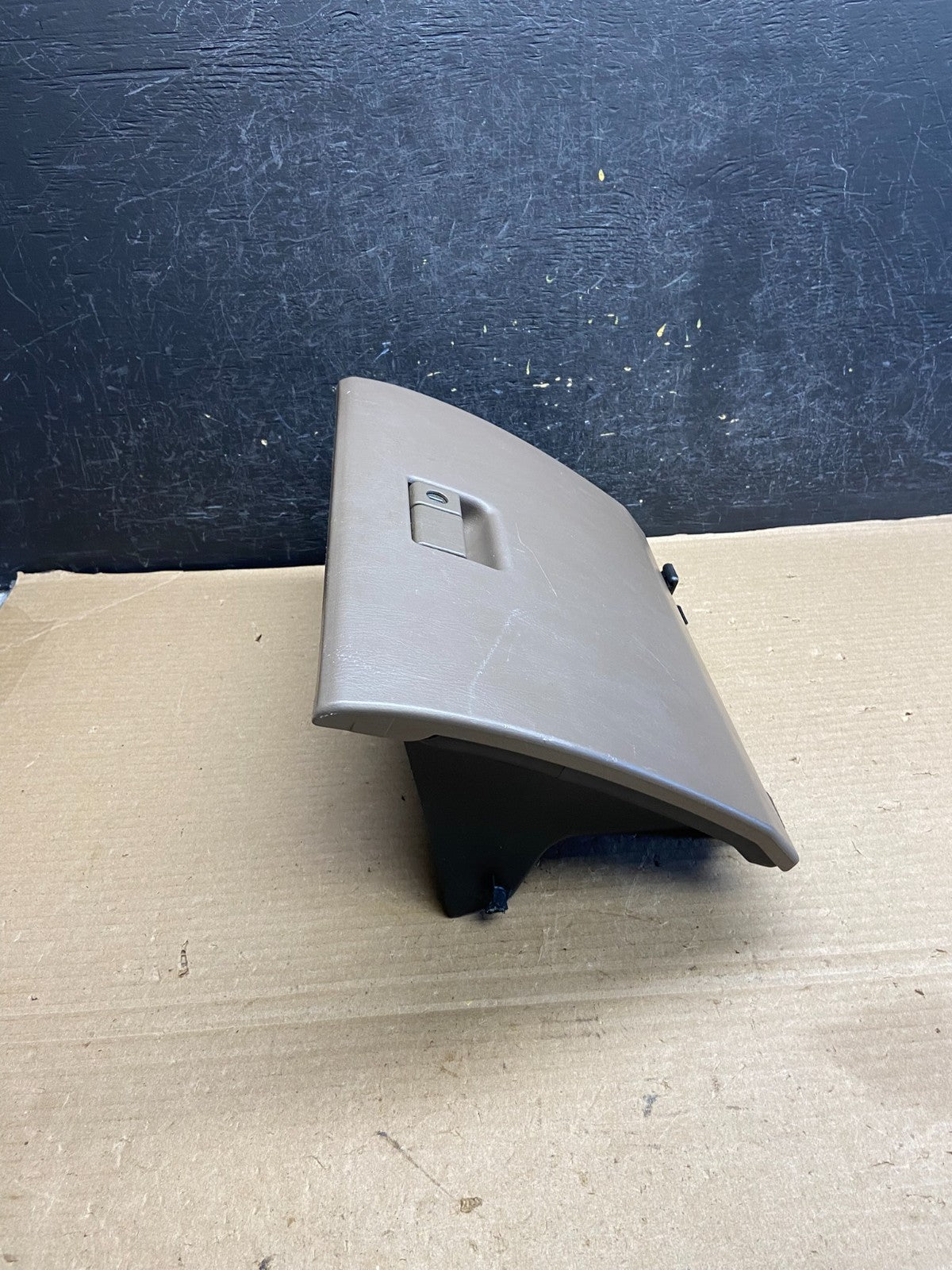 1996-2002 Toyota 4Runner Front Right Passenger Storage Glove Box AH3542 DG1
