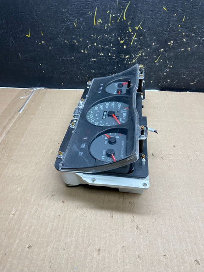 2003 to 2005 Ford Crown Victoria Speedometer Cluster Gauge ab1916 DG2